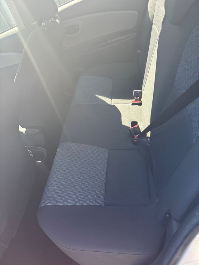 2016 Toyota Yaris  - 23100495 - 8