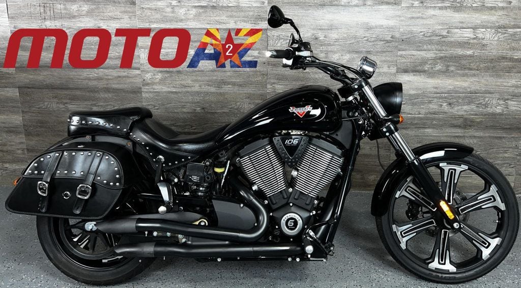 2016 Victory Vegas 8-Ball LOW MILES! - 22634537 - 0