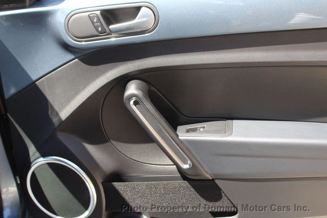 2016 Volkswagen Beetle Convertible CONVERTIBLE DENIM, ONLY 1000 BUILT  ,FLA SINCE NEW  - 20779495 - 17