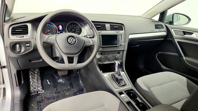 2016 Volkswagen e-Golf SE 4dr Hatchback - 23046023 - 11