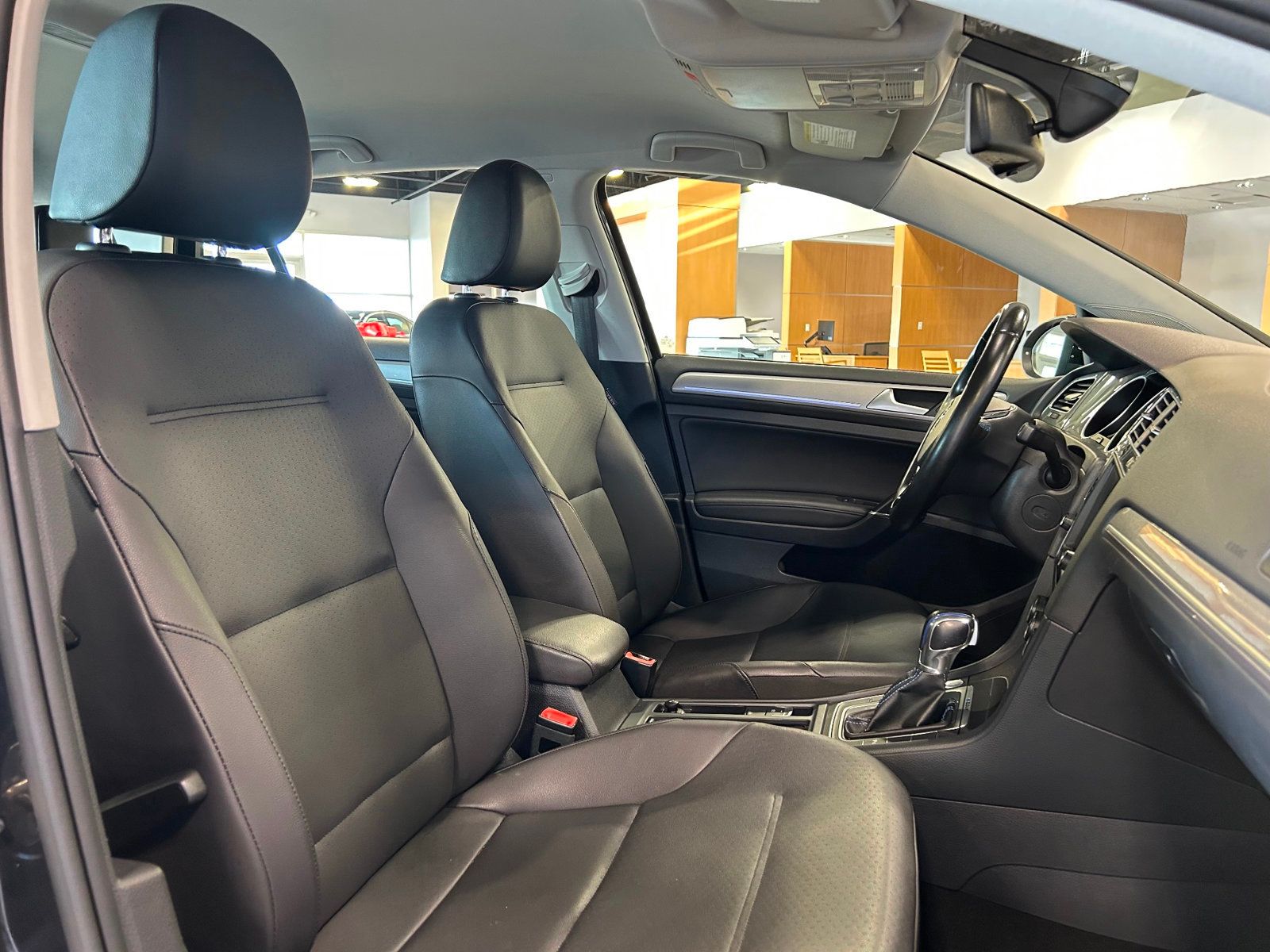 2016 Volkswagen e-Golf SEL Premium photo 21