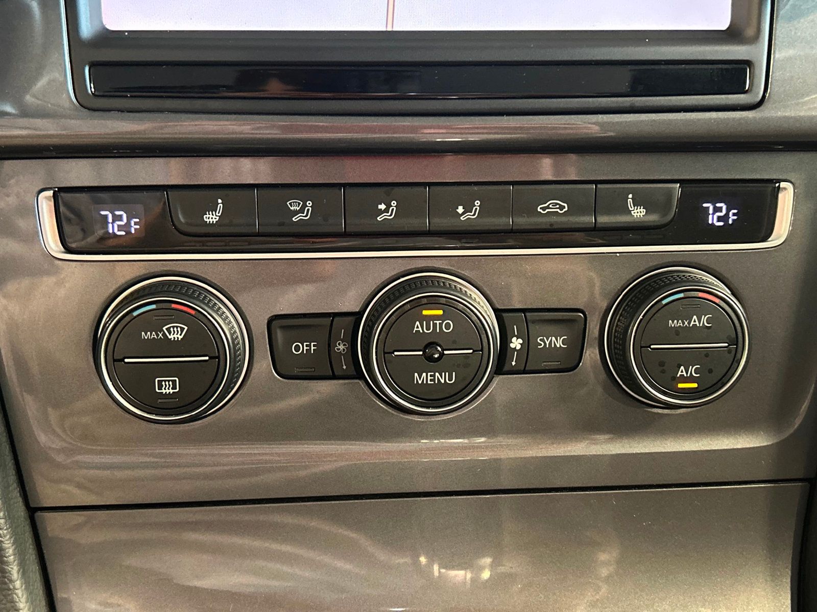 2016 Volkswagen e-Golf SEL Premium photo 29