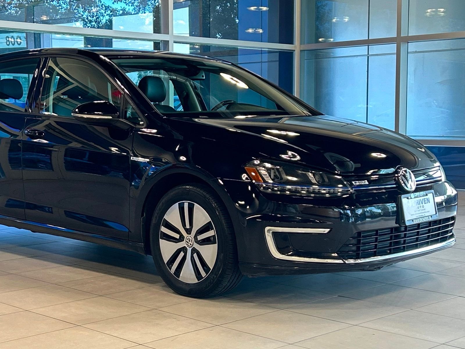 2016 Volkswagen e-Golf SEL Premium photo 3