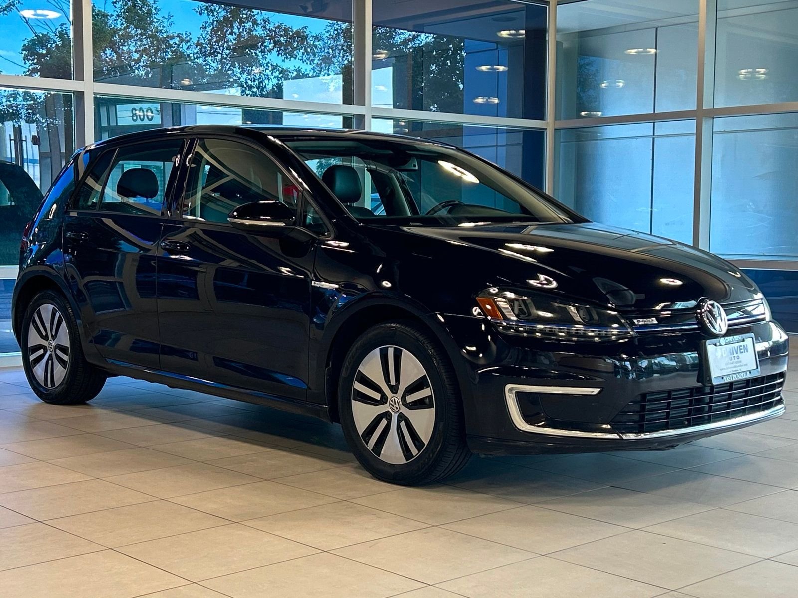 2016 Volkswagen e-Golf SEL Premium photo 4