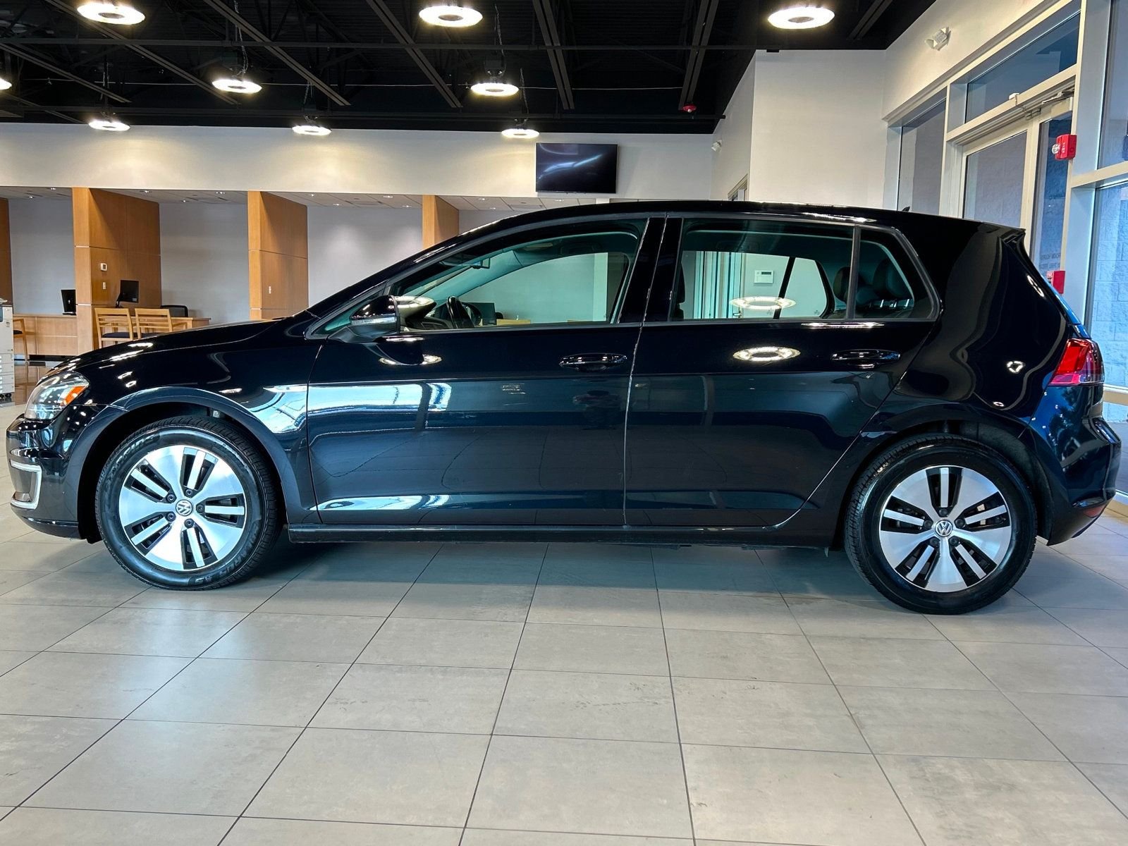 2016 Volkswagen e-Golf SEL Premium photo 5