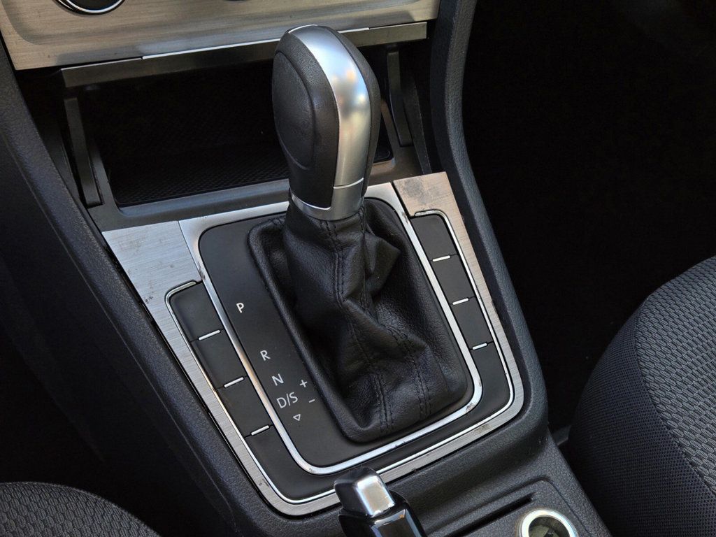 2016 Volkswagen Golf TSI S 4dr Hatchback Automatic - 22931950 - 19