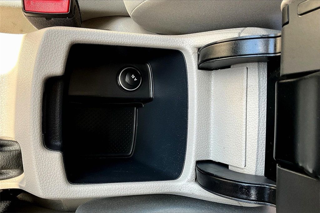 2016 Volkswagen Golf TSI S photo 26