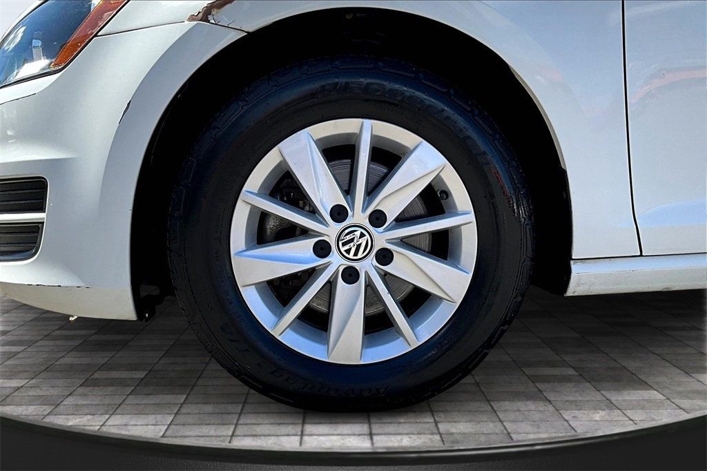 2016 Volkswagen Golf TSI S photo 33