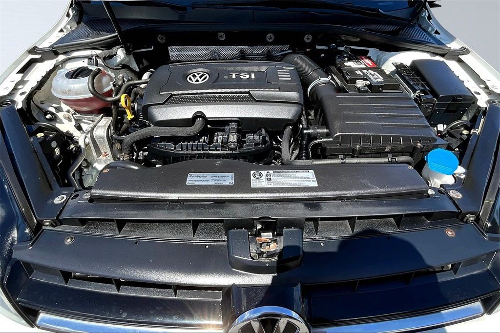 2016 Volkswagen Golf TSI S photo 34