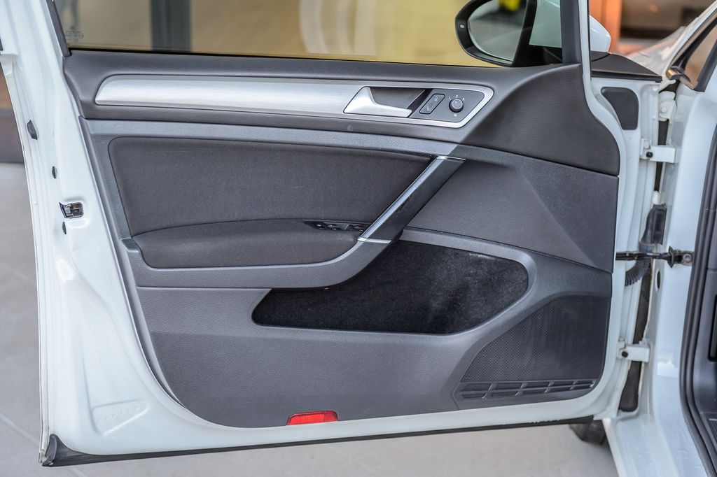 2016 Volkswagen Golf TSI S 4dr Hatchback Automatic - 22962879 - 42