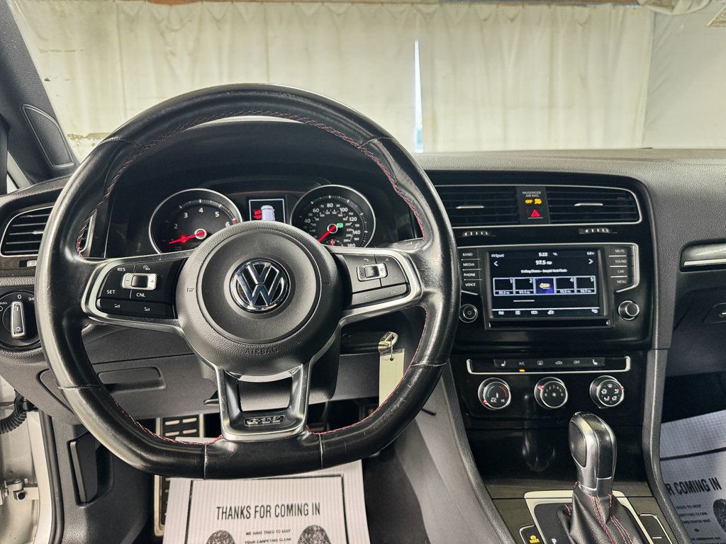 2016 Volkswagen Golf GTI S 2.0 TURBO ENGINE WITH 210 H.P - 23085643 - 12
