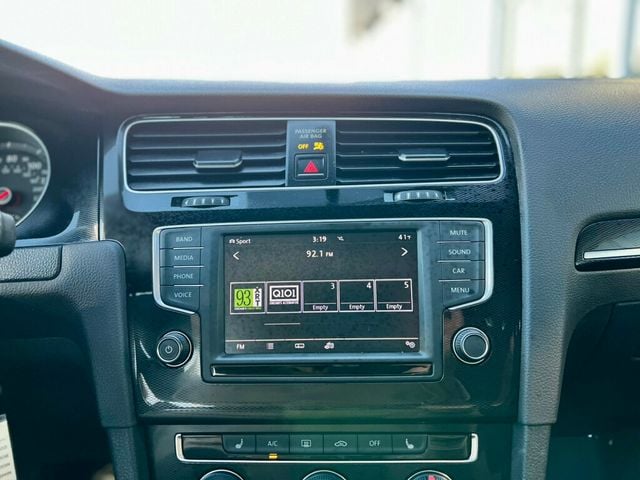 2016 Volkswagen Golf GTI S/SE - 22963188 - 18