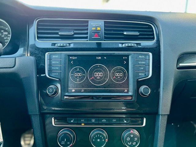 2016 Volkswagen Golf GTI S/SE - 22963188 - 19