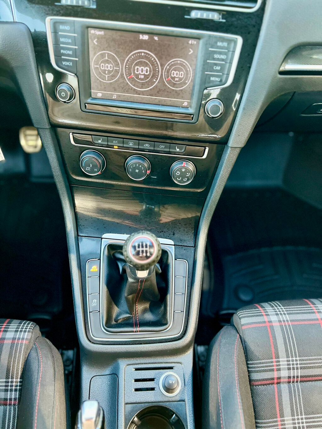 2016 Volkswagen Golf GTI S/SE - 22963188 - 21