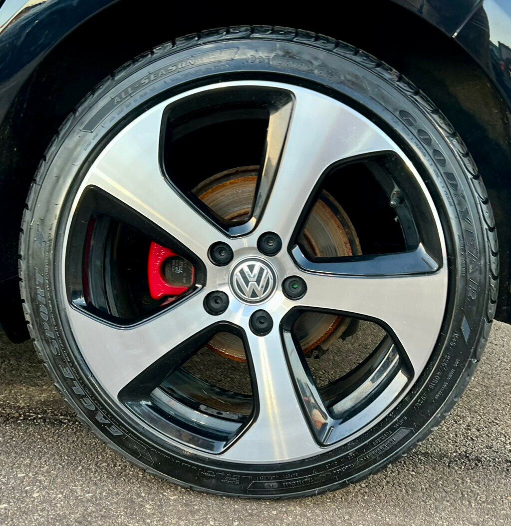 2016 Volkswagen Golf GTI S/SE - 22963188 - 23