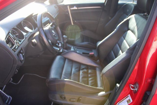 2016 Volkswagen Golf R Base photo 14