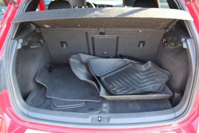 2016 Volkswagen Golf R Base photo 18