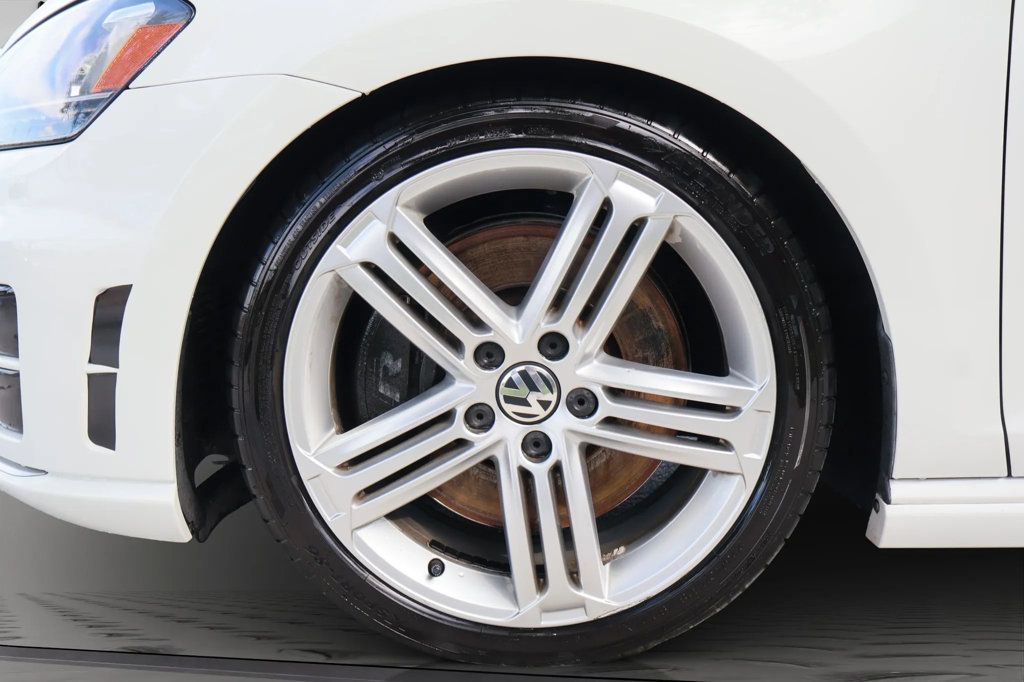2016 Volkswagen Golf R photo 34