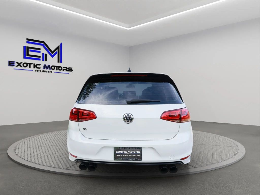 2016 Volkswagen Golf R photo 2