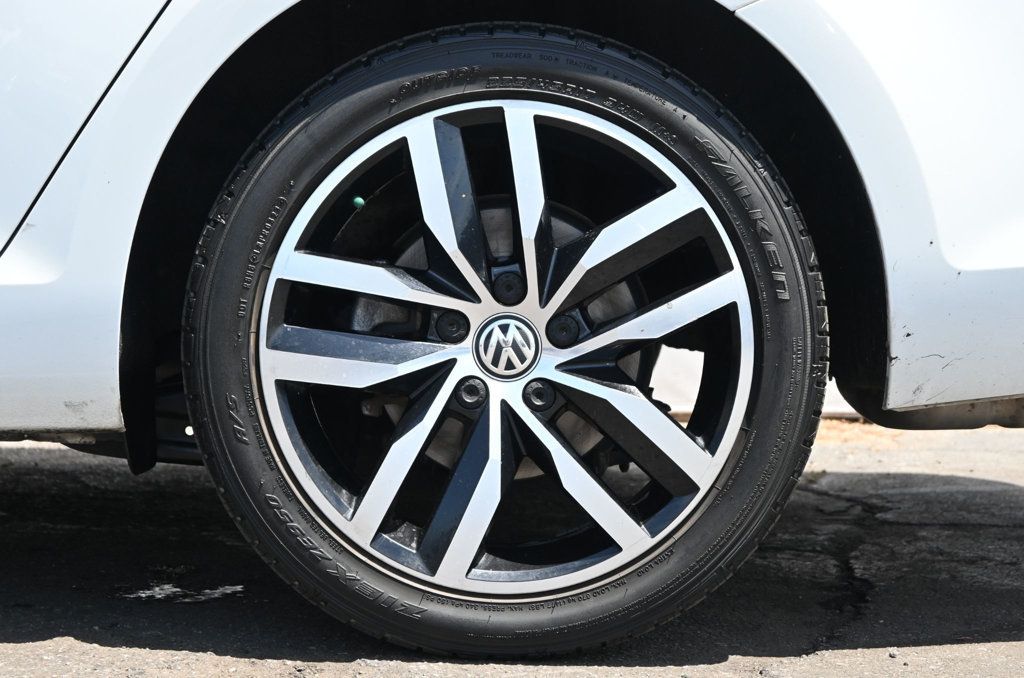 Volkswagen Golf SportWagen photo 9
