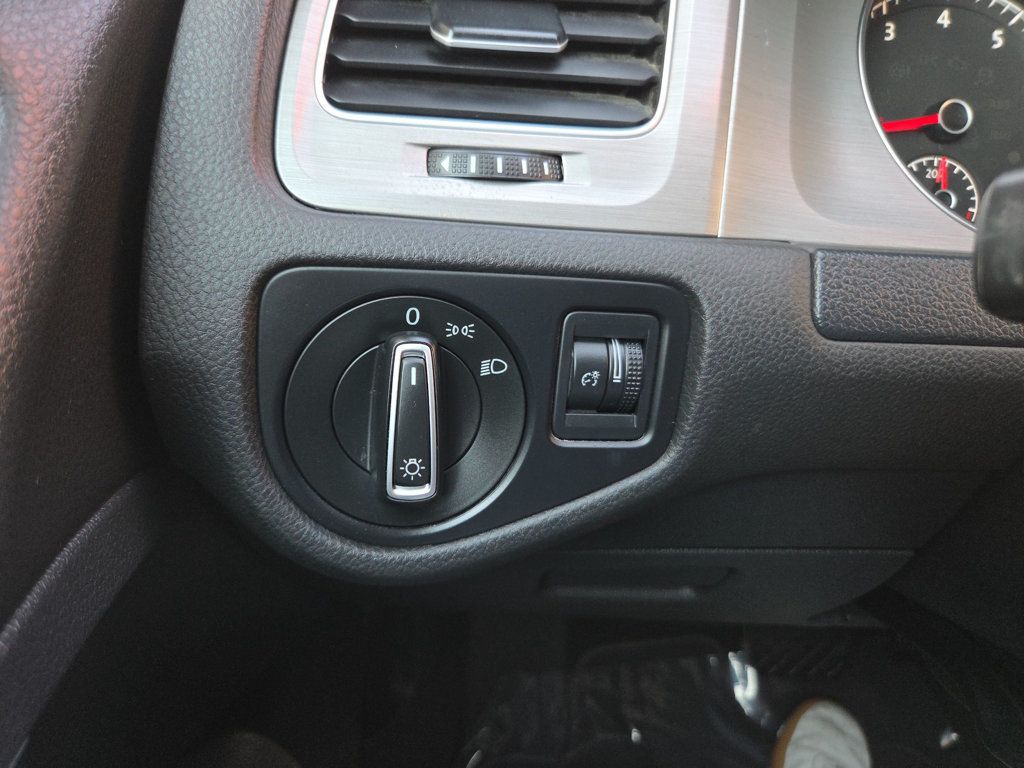 Volkswagen Golf SportWagen photo 17