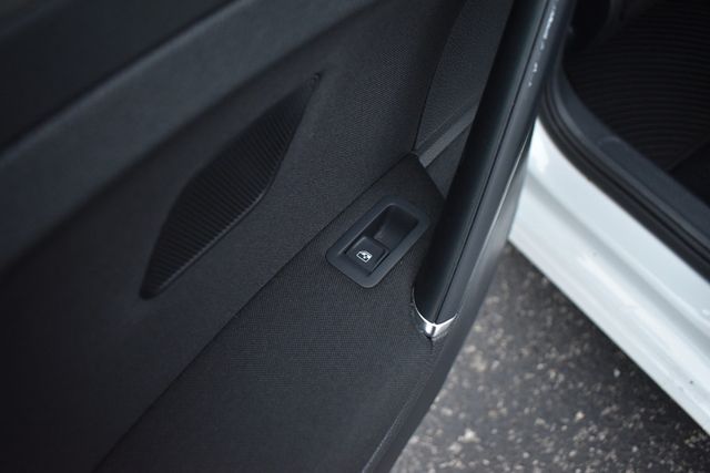 2016 Volkswagen Golf SportWagen TSI SE 4dr Automatic - 22979925 - 32