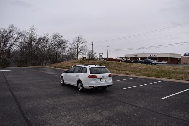 2016 Volkswagen Golf SportWagen TSI SE 4dr Automatic - 22979925 - 57