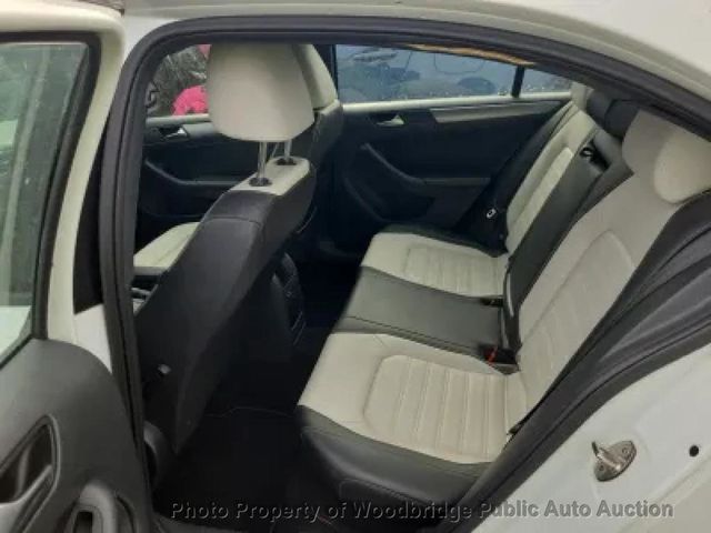 2016 Volkswagen Jetta Sedan 1.8T Sport PZEV 4dr Automatic - 23000997 - 11