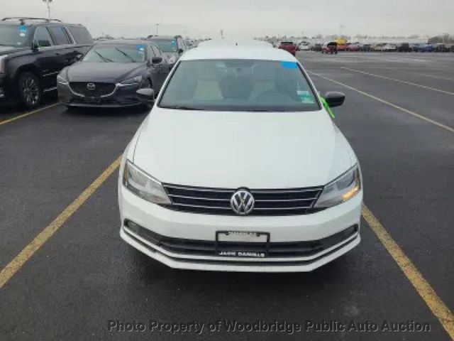 2016 Volkswagen Jetta Sedan 1.8T Sport PZEV 4dr Automatic - 23000997 - 4