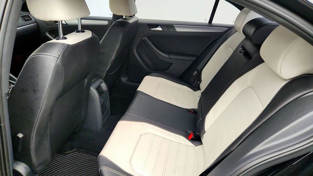 2016 Volkswagen Jetta Sedan 1.8T Sport PZEV 4dr Automatic - 22965204 - 16