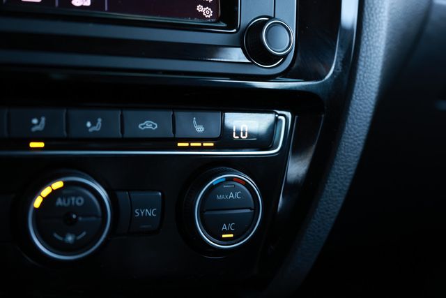 2016 Volkswagen Jetta Sedan 2.0T GLI SE 4dr Automatic - 22987815 - 36