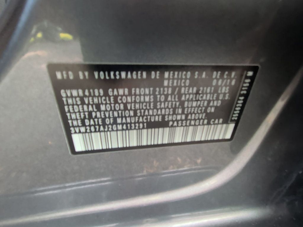 Volkswagen Jetta Sedan S photo 22