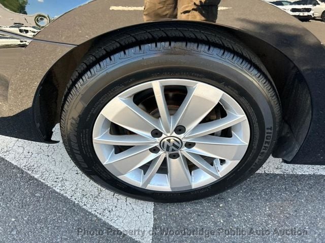 2016 Volkswagen Jetta Sedan SE - 23055279 - 14