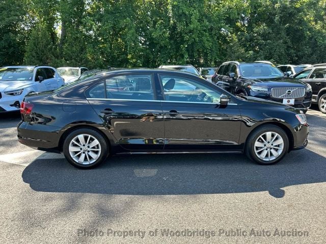 2016 Volkswagen Jetta Sedan SE - 23055279 - 1