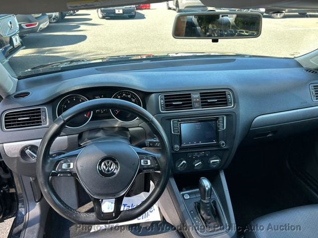 2016 Volkswagen Jetta Sedan SE - 23055279 - 7