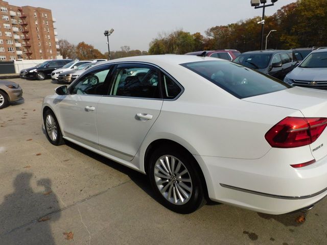 2016 Volkswagen Passat  - 19541439 - 1