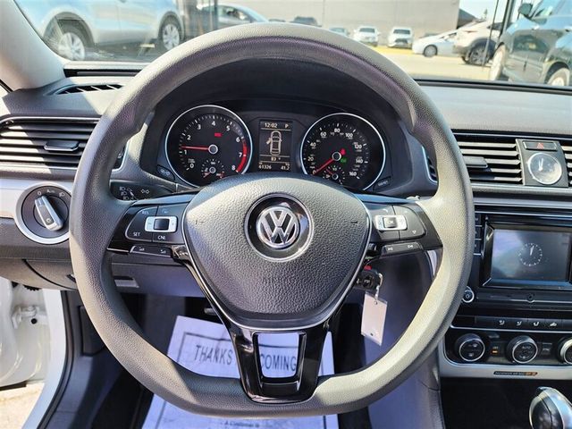 2016 Volkswagen Passat  - 22491320 - 19