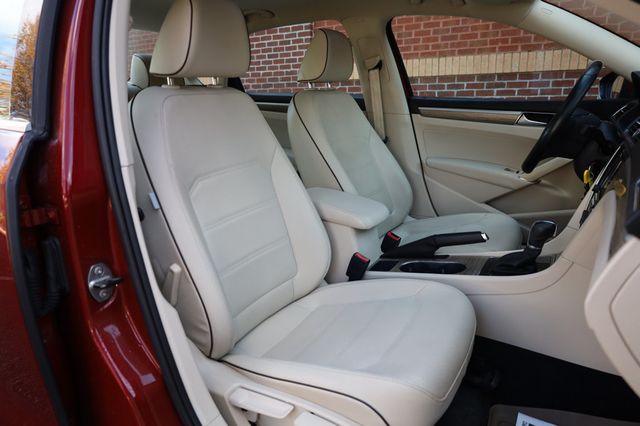 2016 Volkswagen Passat  - 22936127 - 24