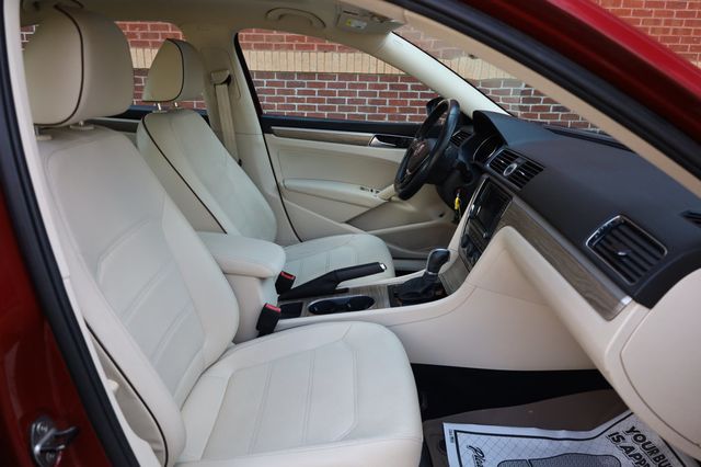 2016 Volkswagen Passat  - 22936127 - 25