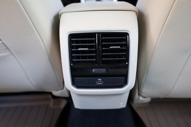 2016 Volkswagen Passat  - 22936127 - 32