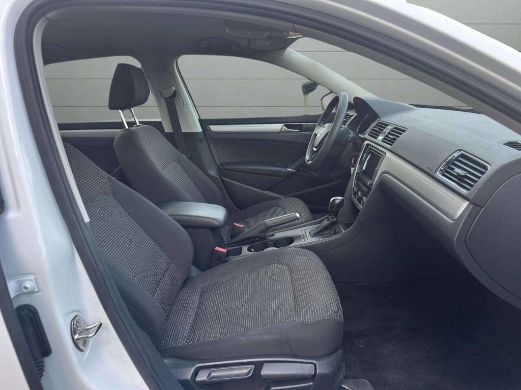 2016 Volkswagen Passat 1.8T R Line 4dr Sedan PZEV - 22936477 - 21