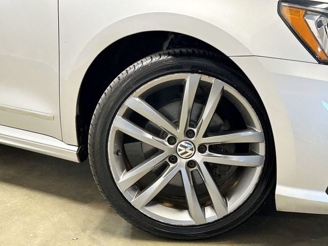 2016 Volkswagen Passat 4dr Sedan 1.8T Automatic R-Line - 23079571 - 13