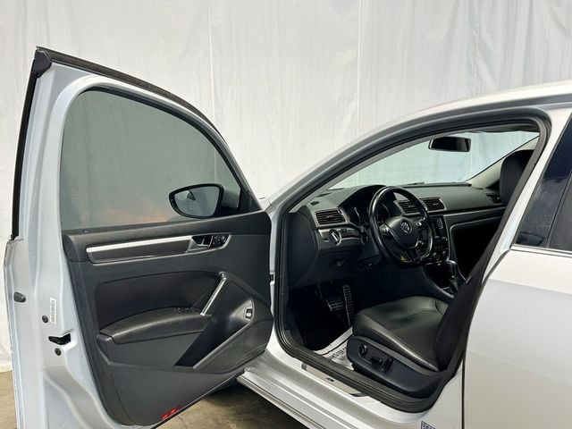 2016 Volkswagen Passat 4dr Sedan 1.8T Automatic R-Line - 23079571 - 16