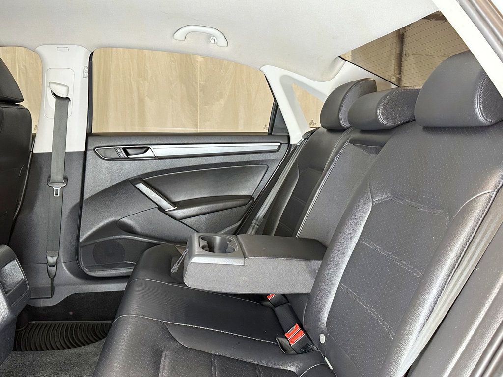 2016 Volkswagen Passat 4dr Sedan 1.8T Automatic R-Line - 23079571 - 36