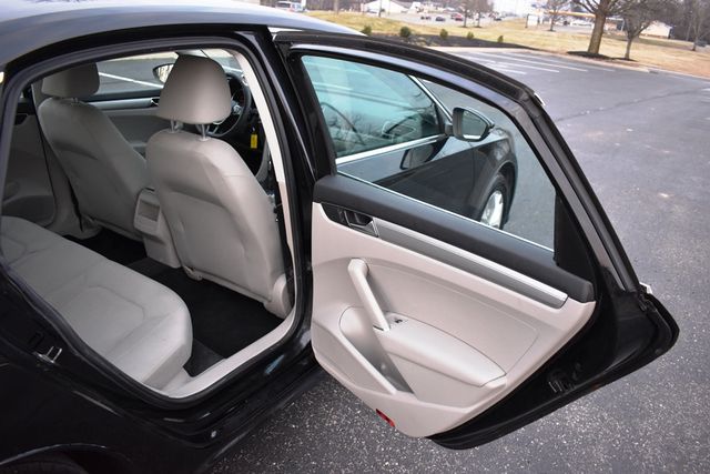 2016 Volkswagen Passat 4dr Sedan 1.8T Automatic S - 22969967 - 26