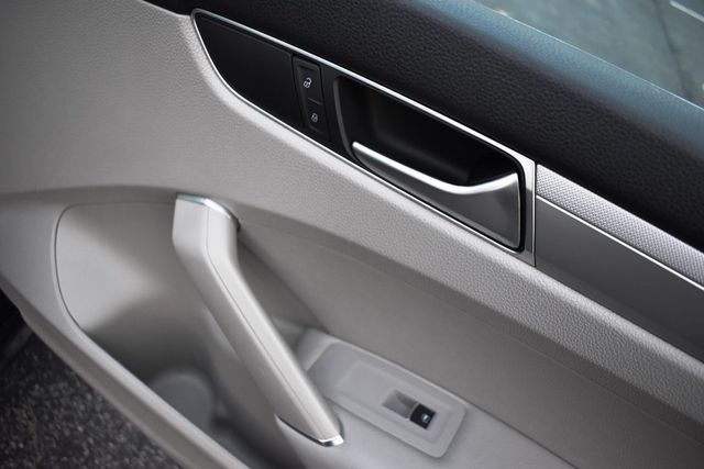 2016 Volkswagen Passat 4dr Sedan 1.8T Automatic S - 22969967 - 33