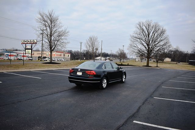 2016 Volkswagen Passat 4dr Sedan 1.8T Automatic S - 22969967 - 43