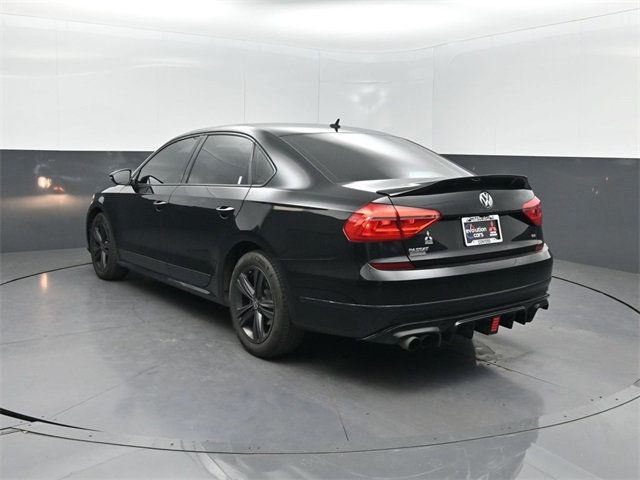 2016 Volkswagen Passat S photo 3