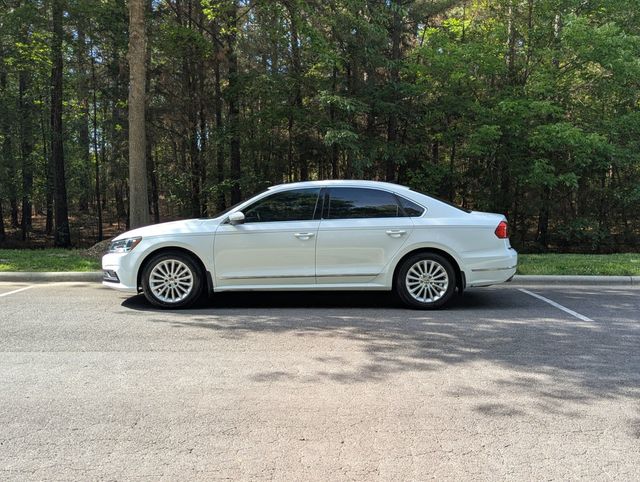 2016 Volkswagen Passat 1.8T SE Auto's photo