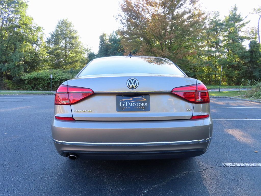 2016 Volkswagen Passat TDI SE photo 11